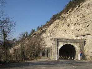 2012-01 4087-saillans-tunnel