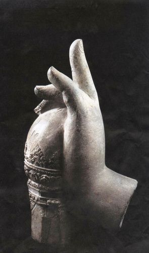 Main de Çiva - 2ème quart du Xème siècle - Grès- Art K