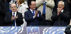 Francois-Hollande-et-la-FFF.jpg