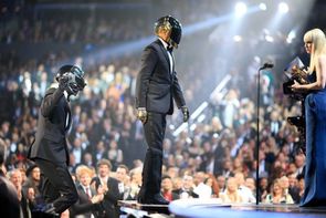 Daft-Punk-a-Los-Angeles-Grammy-Awards-2014-BlogOuvert.jpg