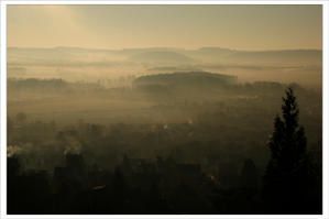 Laon dans la brume