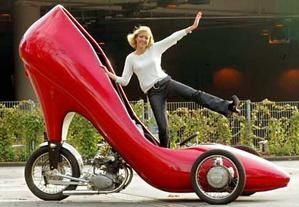 La-Louboutin-Mobile.jpg