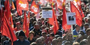 1424647_3_cd48_manifestation-a-marseille-mardi-12-octobre.jpg