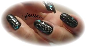 blog.vernis-noir.vegetal-en-points-gris-paillettes2.jpg