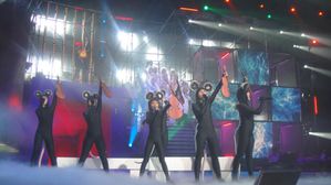 DSC02333-final-the-show-must-go-on.JPG