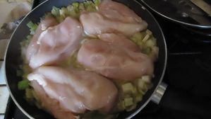 Escalopes-poulet-a-l-auvergnate-on-place-les-escalopes--50.jpg