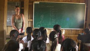 Laet en maitresse d'école - Ban Nong Luang
