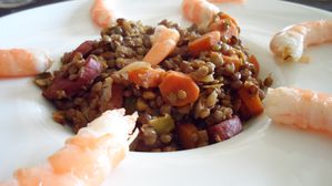Lentilles-au-chorizo-et-crevettes-gros-plan.jpg