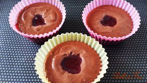 Moelleux-au-chocolat--coeur-coulant-a-la-fraise1.jpg