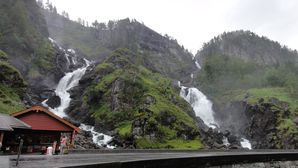 0943-route touristique du Hardanger-cascade de Latefossen