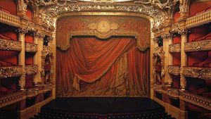 Opera-Garnier-tricentenaire-Ecole-de-Danse-2013.jpg