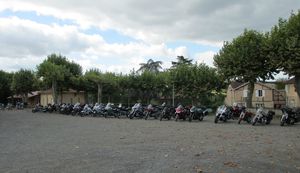 A-M-A-parking-motos-IMG_0423-small.jpg