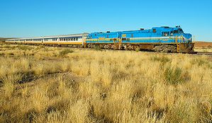 Desert-Express-en-Namibie-train-BlogOuvert.jpg