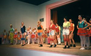 danse-scene-juin-1996.JPG