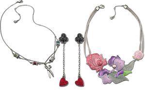 blog_the_latest_alice_in_wonderland_fashion_line_swarovski_.jpg