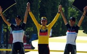 Podium-final---Tour-de-France-2011.jpg