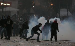 Emeutes-du-12.2.2012-a-Athenes.jpg