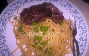 Spaghetti-with-green-peas-pumpkin-puree2.jpg