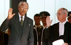 Nelson Mandela devient, le 10 mai 1994, premier Président noir d'Afrique du Sud - Reuters