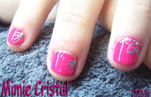 rose-et-gris-ongles-ronges-2.JPG