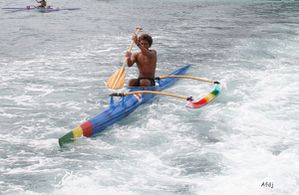 04-BoraBora-Pirogue