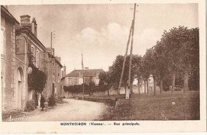 Monthoiron2-Bourg.jpg