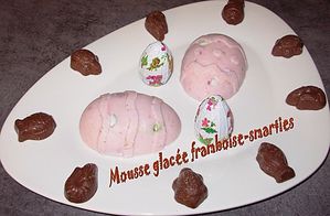 Mousse-glacee-framboise-smarties2