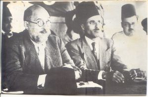1937 TAALBI BOURGUIBA ET SFAR Président une réunion de Tr