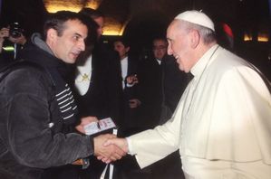 Tenue vestimentaire pour rencontrer le pape