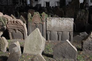 Prague le cimetière juif (15)