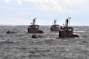U-206A Submarine photo Militaryphotos