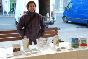 Laurent Caudine au marché de Noël à Mauléon Licharre, 12/12/2009 marché-noël-mauléon-09-2