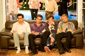 les-4-invincibles-canape-c-Makingprod.jpg