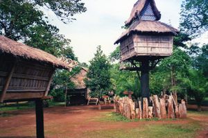 Laos-village.jpg