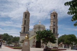 Catedral_de_Sechura.jpg