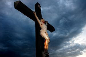 cristo-en-la-cruz.jpg
