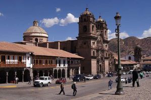 2. L'église de la Compania sur la place d'Armes de Cuzco