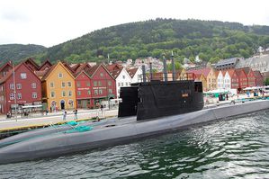 submarines-S304-Uthaug-and-S305-photo-Petr--merkl-Wikipedi.JPG