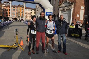 Ultrabericus Trail 2013 (3^ ed.). Come previsto dalle 15.30 si sono succeduti gli arrivi. Tra gli uomini. il vincitore è Andrea Moretton (La Fuma Team)