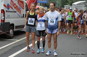 Da sinistra: Noemi Gizzi, Maria Ilaria Fossati e Guglielmo Boni, prima della partenza del Giro del Lago di Varese 2012