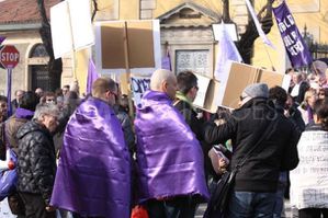political-rally-against-prime-minister-mr-berlusconi-arcore.jpg