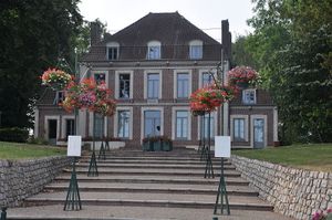 800px-Allouagne_Mairie.jpg