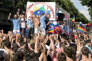 gay-pride-paris-452554.jpg