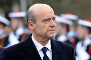 Alain-Juppe-est-arrive-samedi-matin-en-Aghanistan-pour-une-.jpg