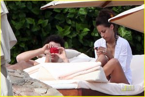 kevin-jonas-danielle-deleasa-mexico-10