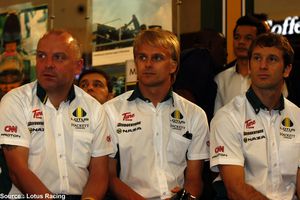 Lotus---Mike-Gascoygne--Heikki-Kovalainen--Jarno-Trulli.jpg