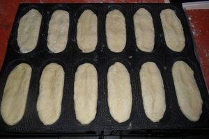 Pains au lait au levain fourrés au chocolat (7)