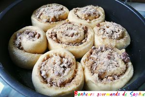 dutch sticky rolls 24