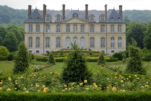 Yville chateau & roseraie B