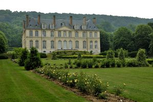 Yville chateau & roseraie